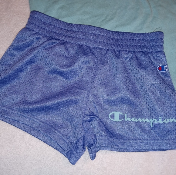 🆕Champion | Girls 2 Piece Short & Shirt Set Size 4 & 6 - Picture 2 of 12